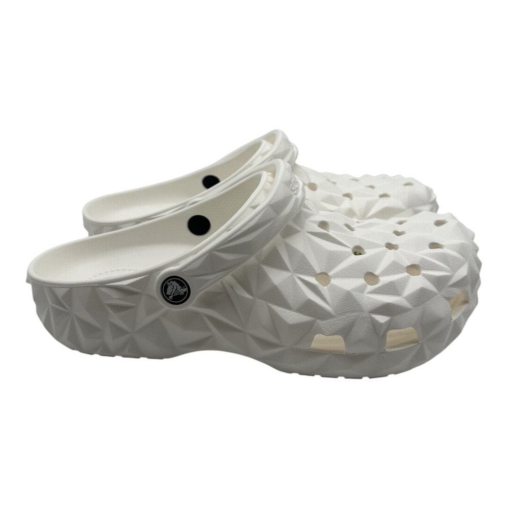 Crocs Classic Geometric Clogs Mens 10‎ Womens 12 White Slides Sandals 209563-100 - Picture 2 of 9
